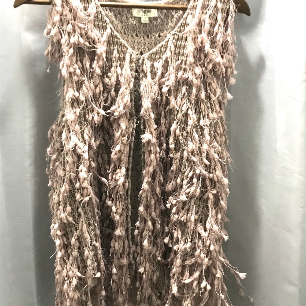 Umgee sweater vest dusty rose color size small